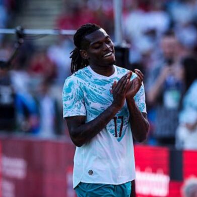 Rafael Leão makes bold World Cup prediction for ‘exciting’ Liverpool winger target