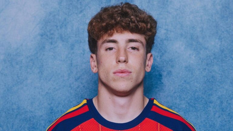 Liverpool Transfer News: Victor Muñoz signs six-year deal after US medical