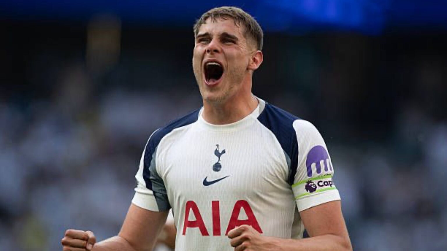 Liverpool status on Micky van de Ven transfer revealed
