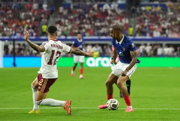 Liverpool preparing potentially Premier League record transfer bid for Bradley Barcola