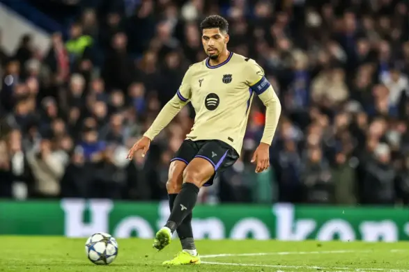 Fabrizio Romano confirms how much Liverpool will have to pay to sign Ronald Araujo permanently