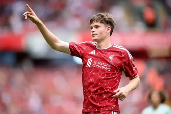 Liverpool call off midfielder’s transfer after Andoni Iraola U-turn