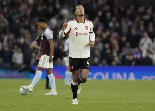 Virgil van Dijk explains where Jeremy Jacquet is better than Ronald Araujo for Liverpool
