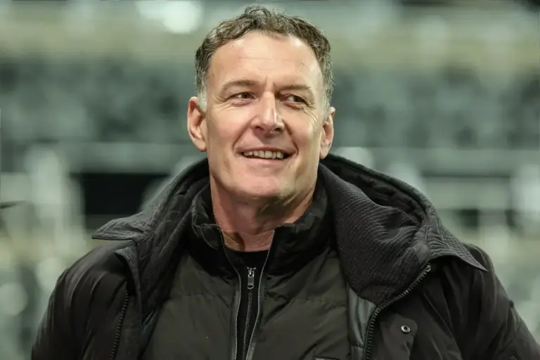 ‘Horrible to play against’ – Chris Sutton makes bold scoreline prediction for Newcastle United vs Liverpool