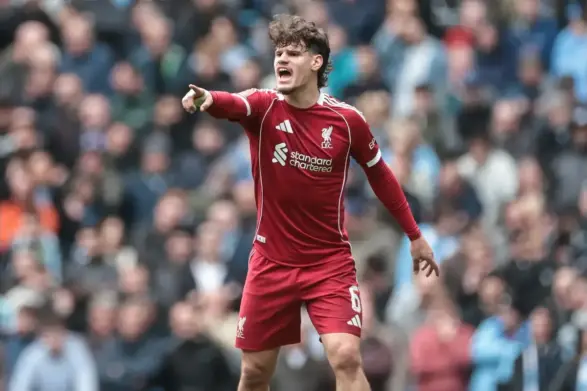‘Walking nightmares’ – Manager tears into two Liverpool players