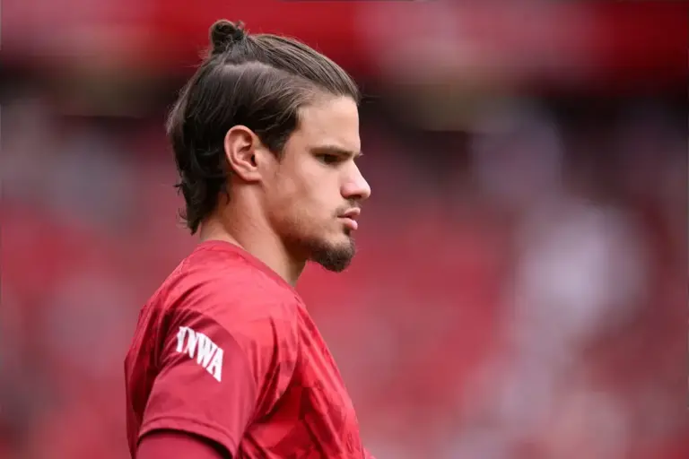 ‘Will want’ – Milos Kerkez provides injury update on key Liverpool player